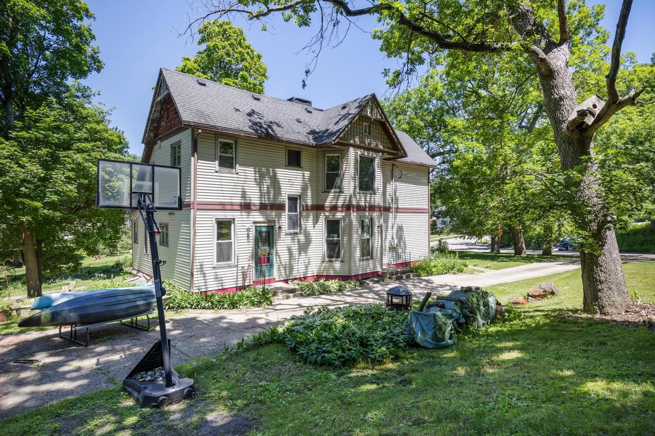 Atwood Ave, Janesville, WI 53545