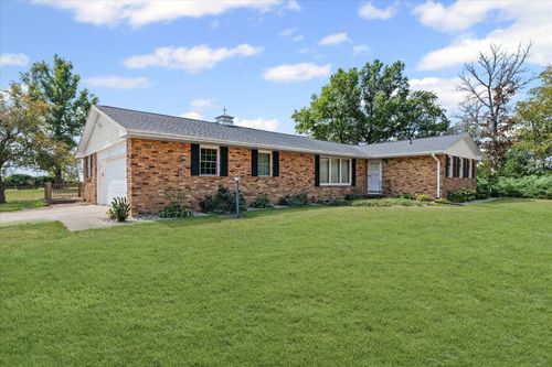 239 County Road 3300 N, Foosland, IL, 61845-9713 | Card Image