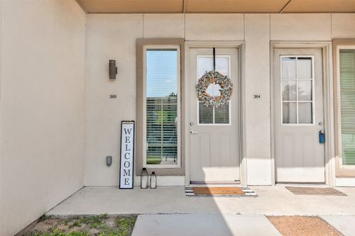 apt-305-2400 Louis Henna Blvd, Round Rock, TX, 78664-2089 | Card Image