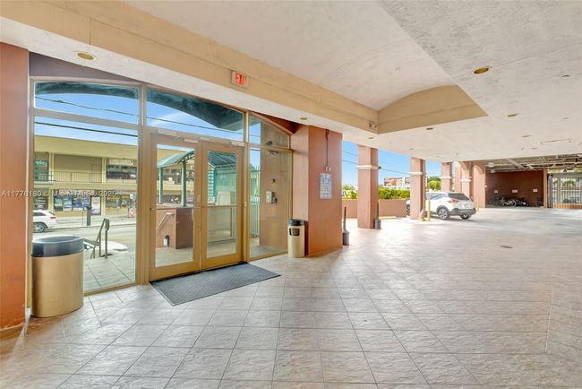 APT-305 - 2280 Sw 32 Nd Ave, Condo with 2 bedrooms, 2 bathrooms and null parking in Miami FL | Image 5