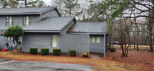 1904 Sherbrooke Cir, Laurinburg, NC, 28352-5538 | Card Image