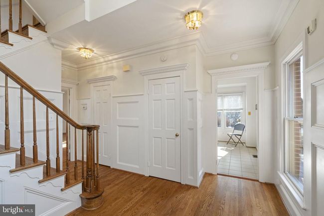 1537 Cedar Ave, Townhouse with 4 bedrooms, 5 bathrooms and null parking in MCLEAN VA | Image 11