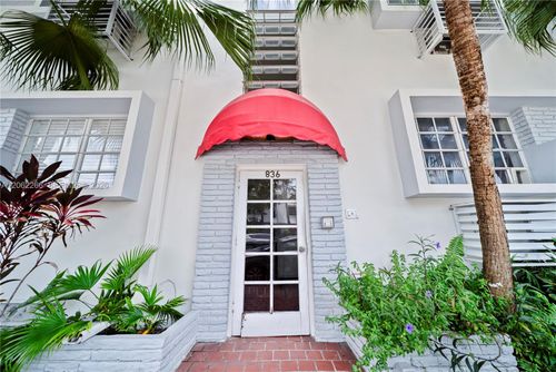 8-836 10th St, Miami Beach, FL, 33139-8445 | Card Image