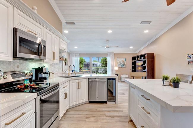 1988 Nw 112 Th Ave, House other with 4 bedrooms, 3 bathrooms and null parking in Coral Springs FL | Image 9