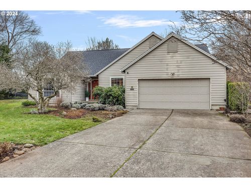 445 Sherman Ct, HoodRiver, OR, 97031 | Card Image