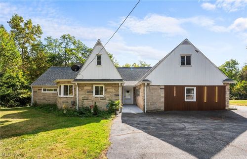 28300 Aurora Rd, Solon, OH, 44139-1825 | Card Image