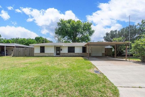 525 20th Ave N, Texas City, TX, 77590-6142 | Card Image