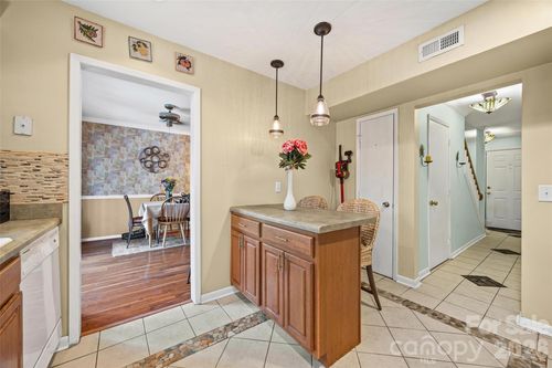 3126 Heathstead Pl, Charlotte, NC, 28210-7132 | Card Image