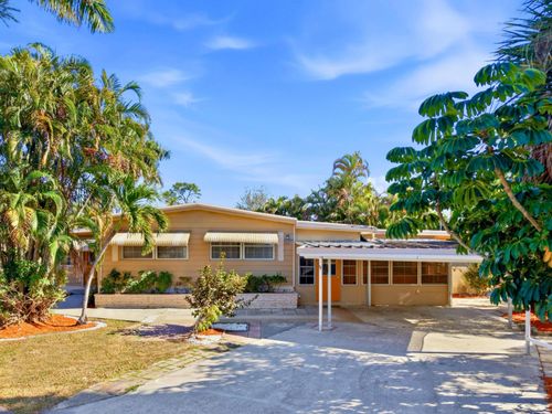 8903 Oak St, Boynton Beach, FL, 33436-2332 | Card Image
