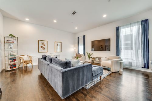 b-5706 Lindell Ave, Dallas, TX, 75206-8705 | Card Image