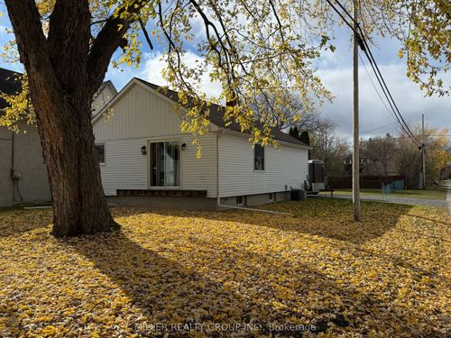 {{alt}} | Card Image