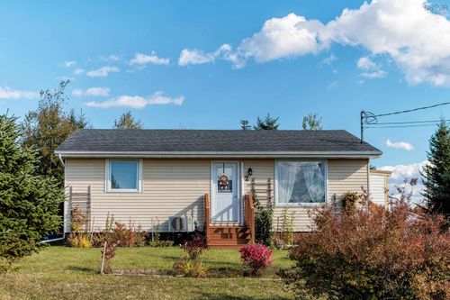 2 Menlow Crt, North River, NS, B6L6L9 | Card Image