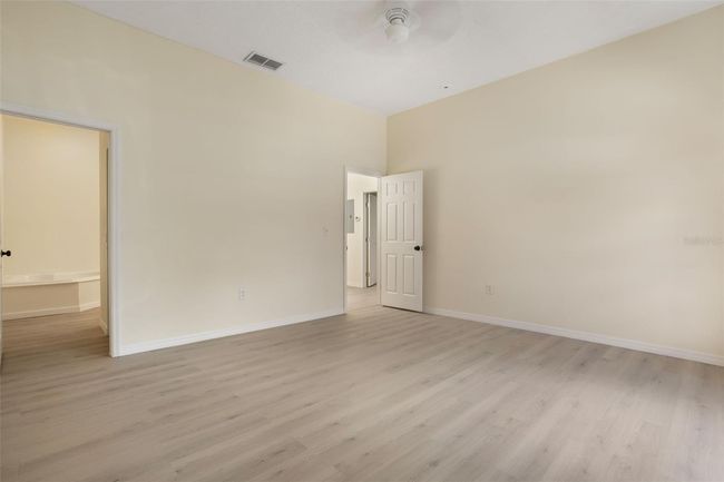 Primary Bedroom | Image 18