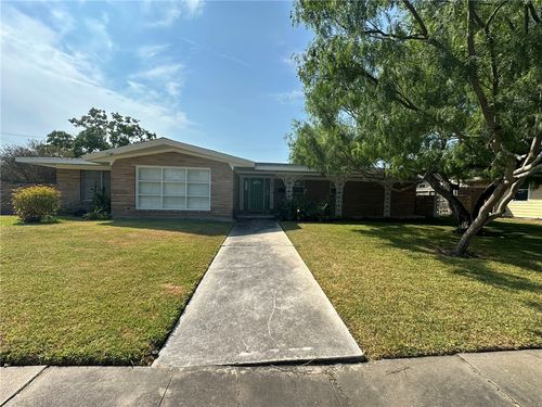 301 Bermuda Pl, Corpus Christi, TX, 78411-1507 | Card Image