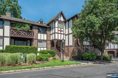 1208 Faulkner Ct, Mahwah, NJ, 07430-3481 | Card Image
