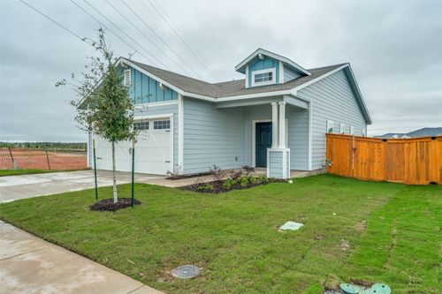 105 Shugart St, San Marcos, TX, 78666-5794 | Card Image