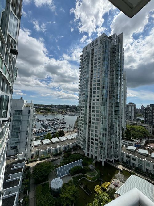 1708-198 Aquarius Mews, Vancouver, BC, V6Z2Y4 | Card Image