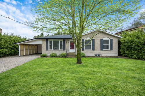 4 Lyndhurst Avenue, Norfolk, ON, N3Y4J9 | Card Image