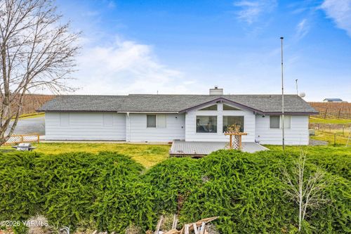 460 Sun Acres Rd, Zillah, WA, 98953-9181 | Card Image