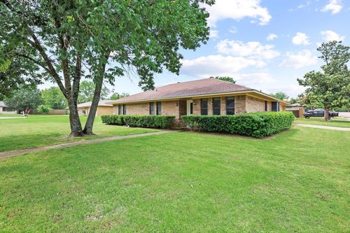 2601 Arapaho Cv, Denison, TX, 75020-7220 | Card Image