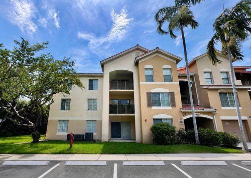 202-4021 San Marino Blvd, West Palm Beach, FL, 33409-8622 | Card Image