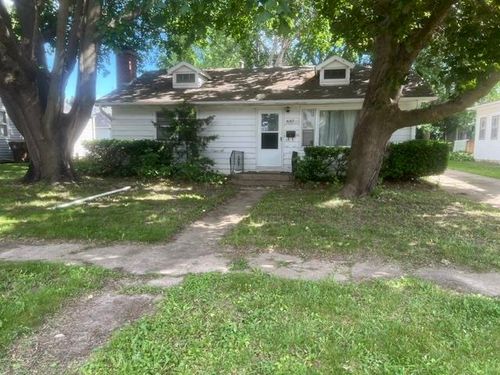 807 E Illinois St, Freeport, IL, 61032-5732 | Card Image