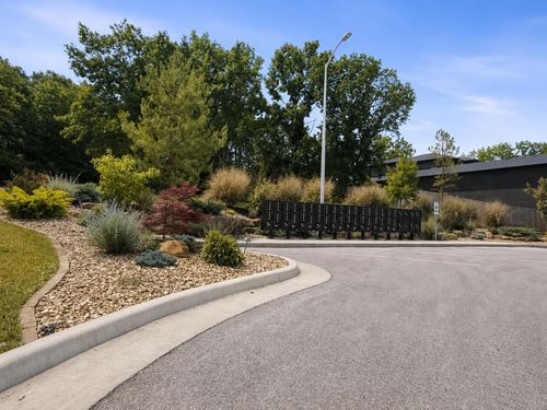 2930 E Kemmling Ln, Springfield, MO, 65804-5221 | Card Image