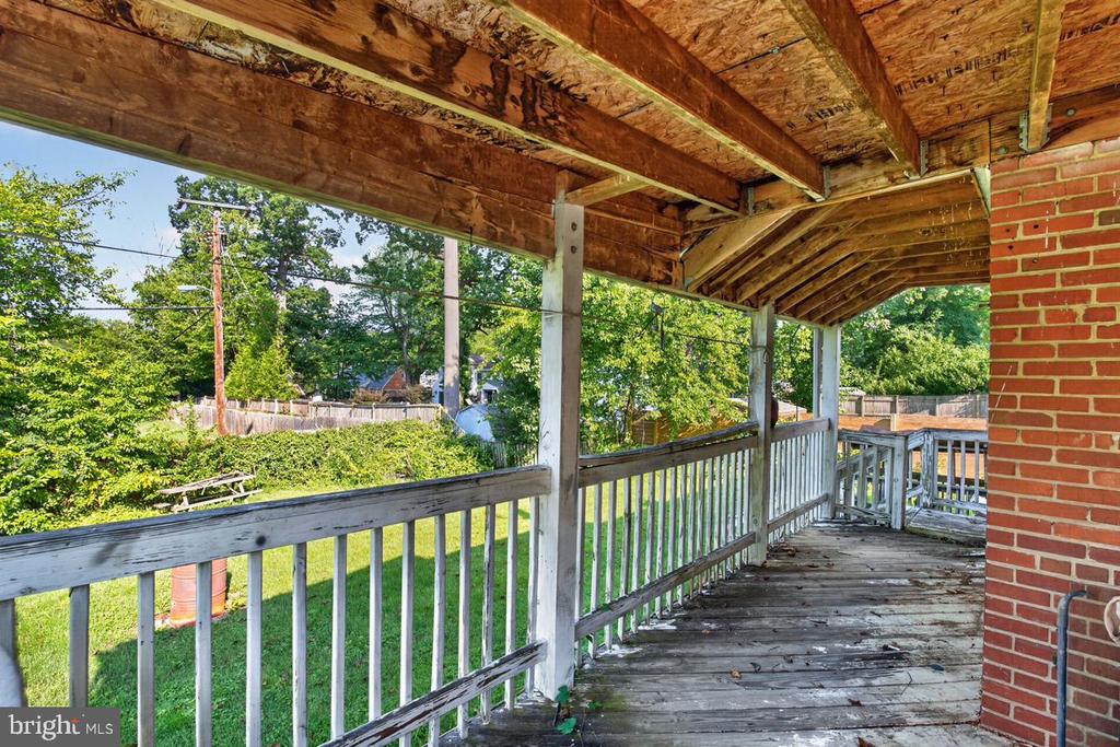 Residential in FALLS CHURCH 3