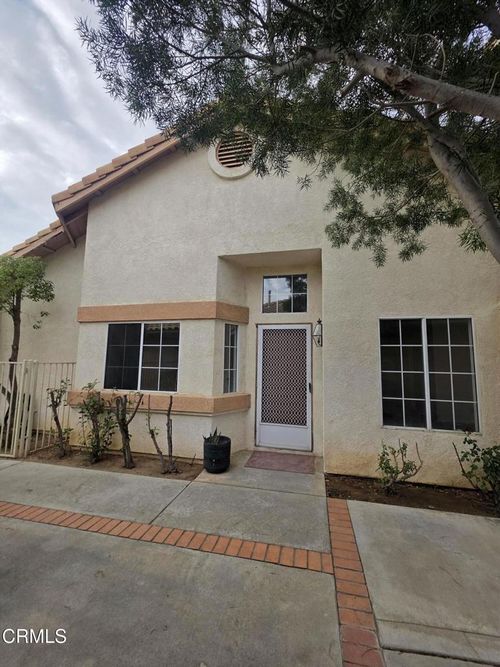 980 Oakland Hills Dr, Banning, CA, 92220-5138 | Card Image
