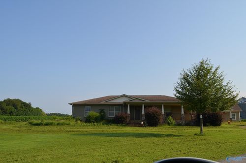 585 Bobo Section Rd, Hazel Green, AL, 35750-8725 | Card Image