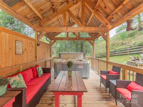 3838 Panther Creek Rd, Clyde, NC, 28721-9059 | Card Image