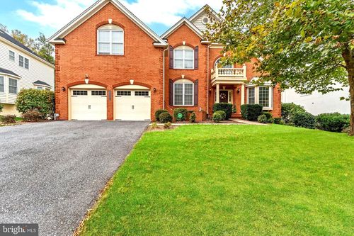 3913 Rolling Paddock Dr, UPPER MARLBORO, MD, 20772-8022 | Card Image