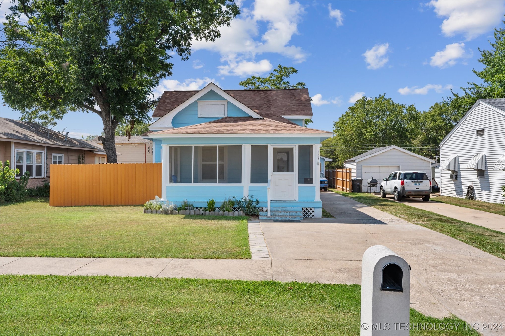 Quapaw Ave, Bartlesville, OK 74003