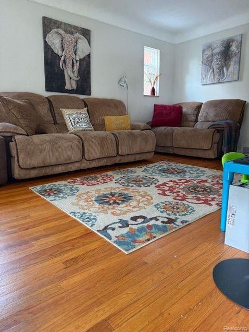 19610 Conley St, Detroit, MI, 48234-2252 | Card Image