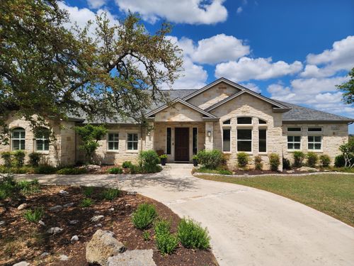 214 Trailmaster Cir, Driftwood, TX, 78619-4256 | Card Image