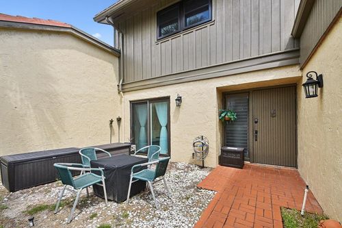 11063 Oakdale Rd, Boynton Beach, FL, 33437-1637 | Card Image