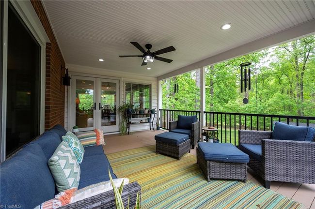 Back covered porch | Image 19