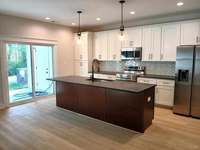113 Luke Ct, Townhouse with 3 bedrooms, 3 bathrooms and null parking in Rustburg VA | Image 7