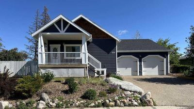 608 Rogers Ave, House detached with 6 bedrooms, 2 bathrooms and 4 parking in Picture Butte AB | Image 1