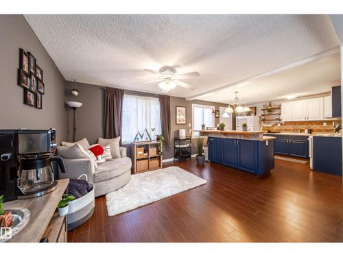 72 Ridgewood Terr, St Albert, AB, T8N0E9 | Card Image