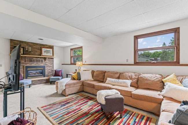 Family Room | Image 20