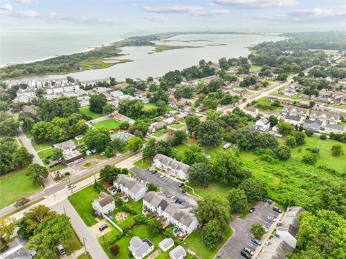 16 Bayview Ct, Hampton, VA, 23664-1081 | Card Image