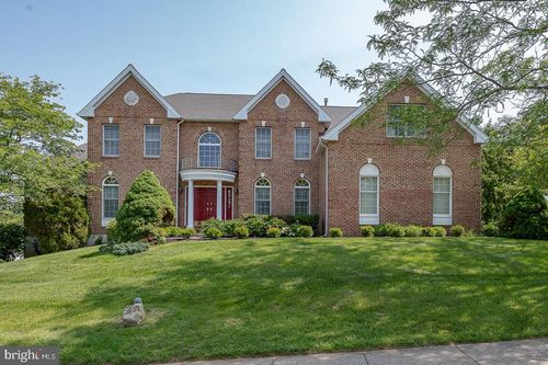 627 Olympia Hills Cir, Berwyn, PA, 19312-1982 | Card Image