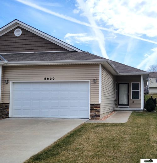 5630 Barrington Cir, Lincoln, NE, 68516-6102 | Card Image