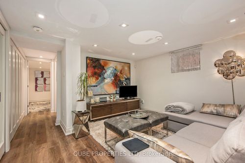 c-116 Cartier St, Ottawa, ON, K2P1K5 | Card Image