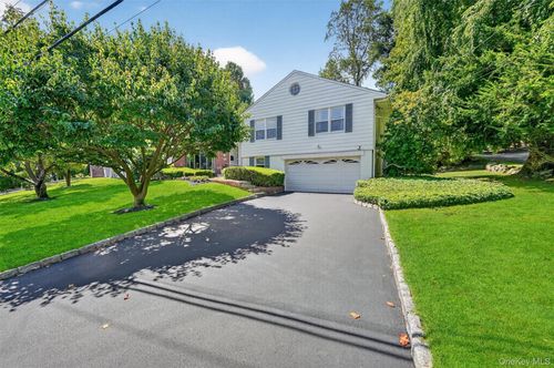 46 Marion Ave, Hartsdale, NY, 10530-3118 | Card Image