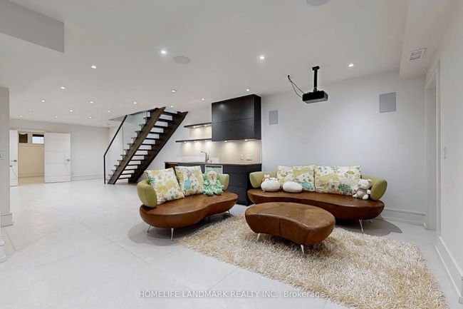 301 Jedburgh Rd, House other with 5 bedrooms, 4 bathrooms and 2 parking in Toronto ON | Image 37