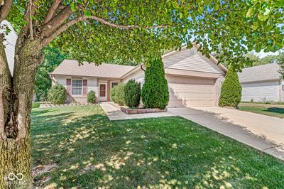 5616 Decatur Ridge Drive, House other with 3 bedrooms, 2 bathrooms and null parking in Indianapolis IN | Image 3