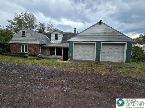 64 N Hunter Hwy, Drums, PA, 18222-2227 | Card Image