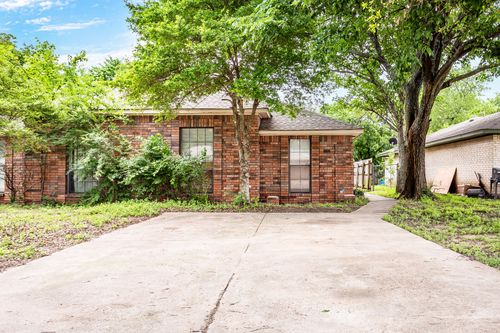1242 Misty Ln, Duncanville, TX, 75116-2726 | Card Image